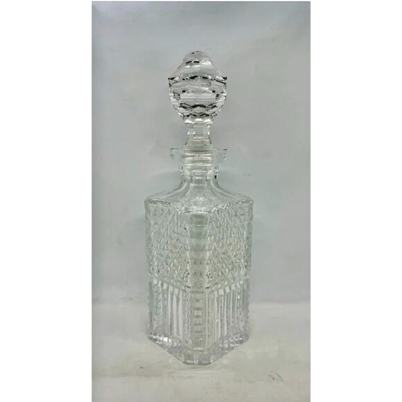 Vintage Lead Crystal Square Decanter with Diamond Cut Design Faceted Stopper - Picture 3 of 10